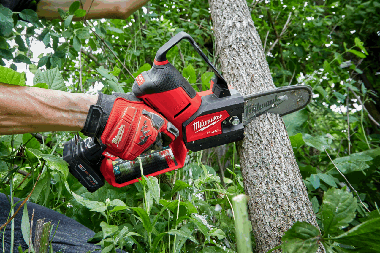 M12 FUEL™ HATCHET™ 6” Pruning Saw (Tool-Only) - Image 10