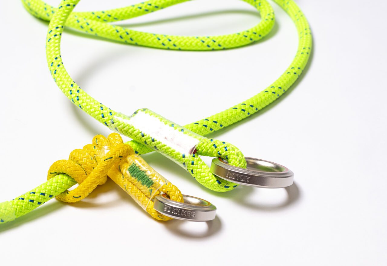 Notch KMIII Wear Safe Adjustable Friction Saver with Accessory Carabiner - Image 3