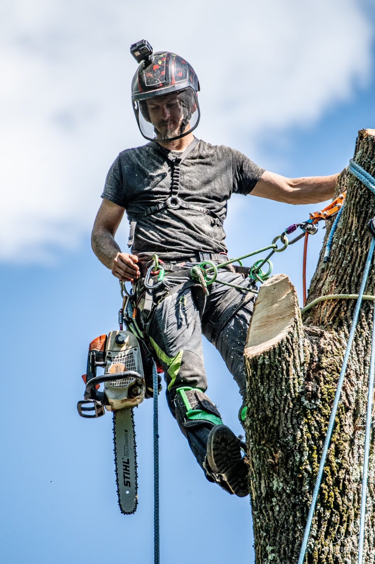 Clogger Zero Gen2 Light and Cool Men's Arborist UL Chainsaw Pants - Image 10